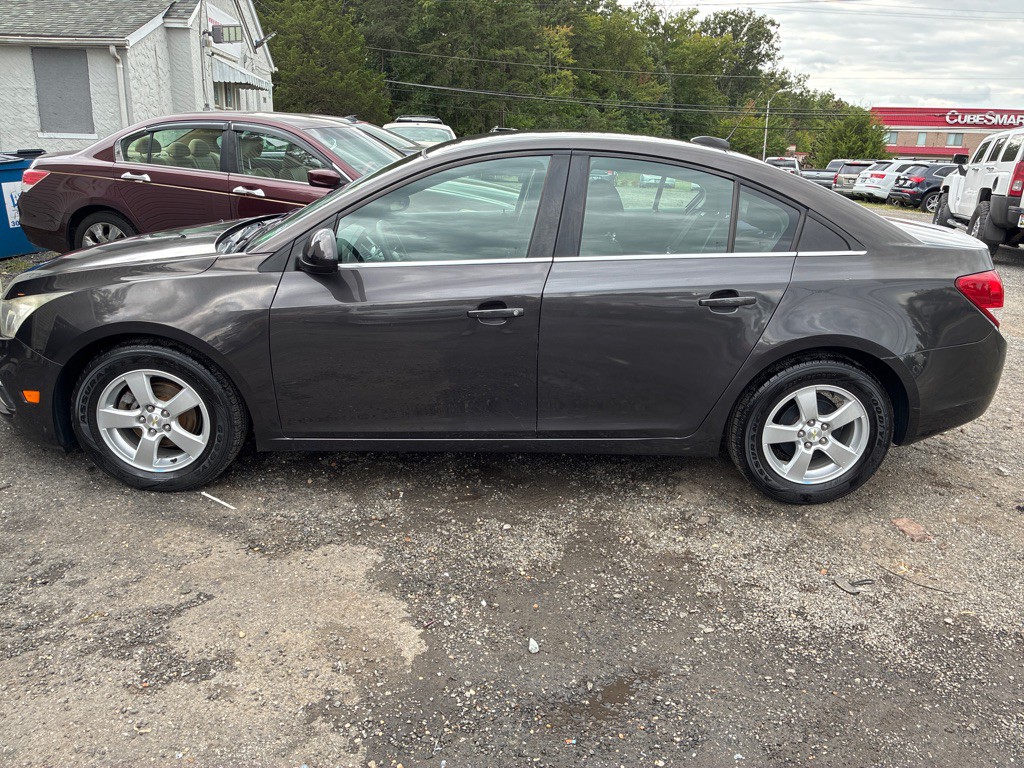 2015 Chevrolet Cruze Image 4