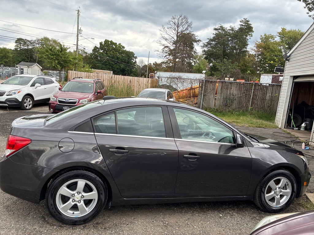 2015 Chevrolet Cruze Image 8