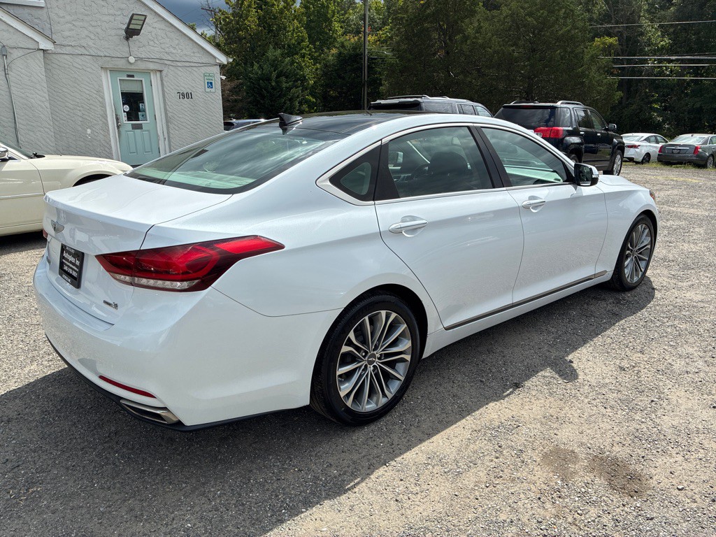2016 Hyundai Genesis Image 7