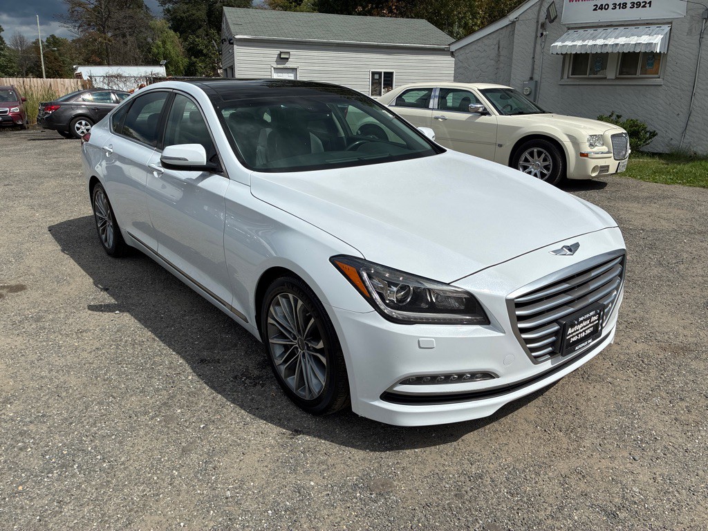 2016 Hyundai Genesis Image 10