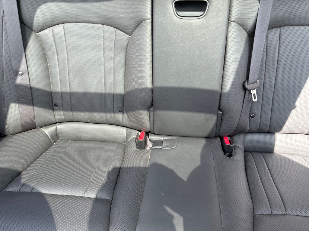 2016 Hyundai Genesis Image 14