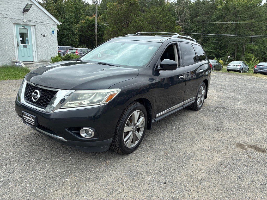 2015 Nissan Pathfinder Image 2