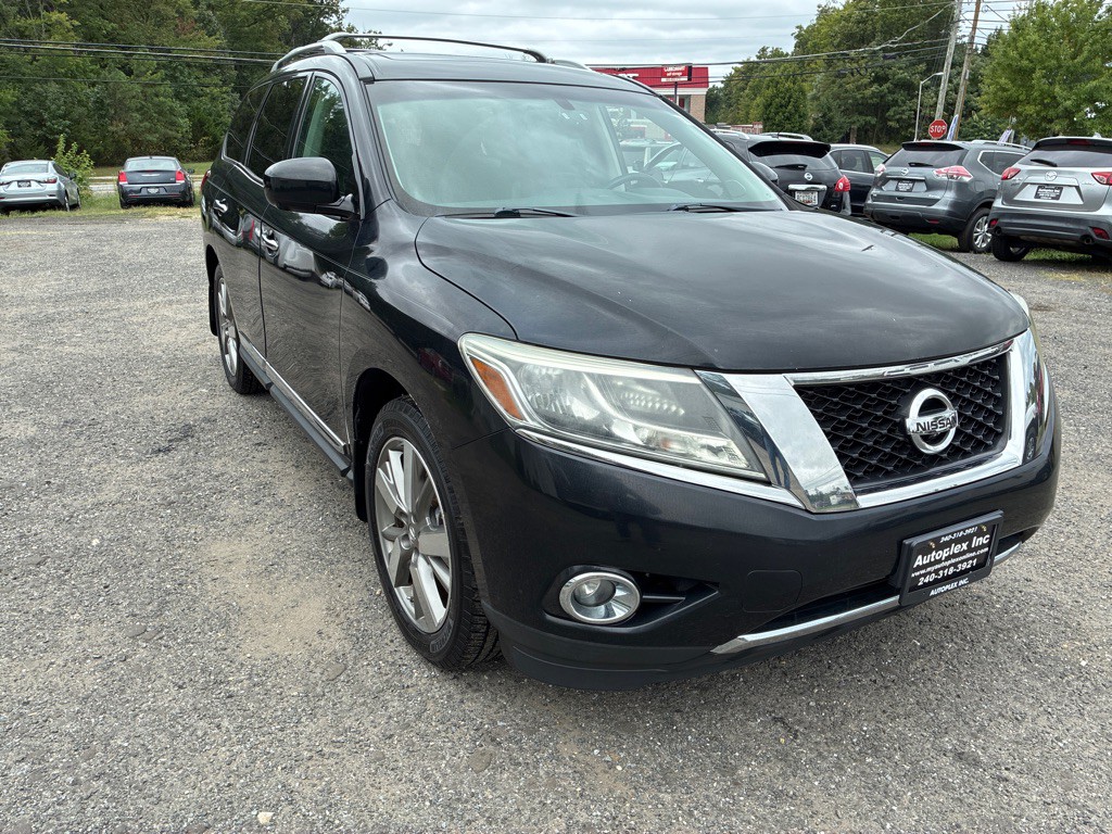 2015 Nissan Pathfinder Image 12
