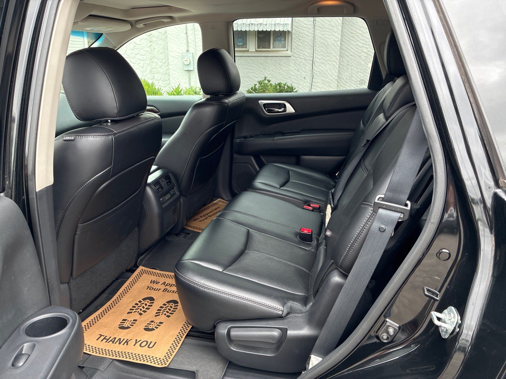 2015 Nissan Pathfinder Image 14