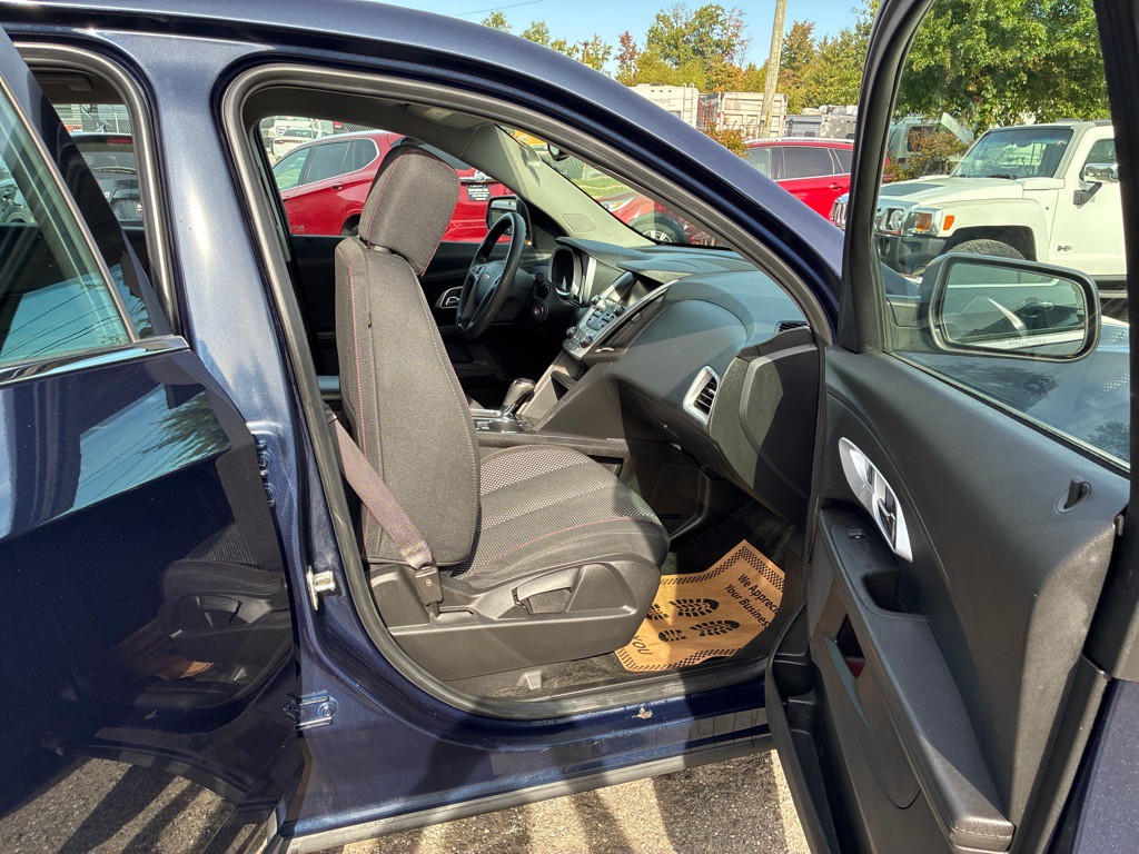 2017 Chevrolet Equinox Image 12