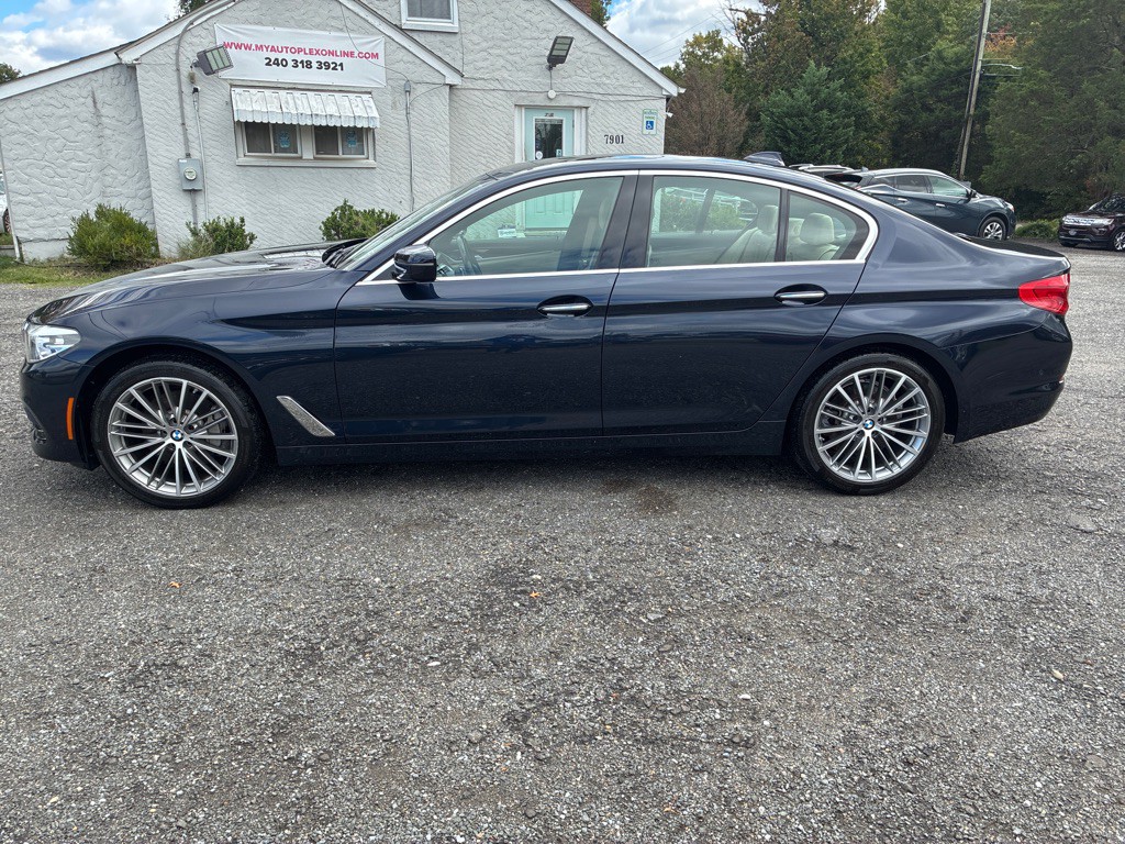 2018 BMW 5 Series Image 3