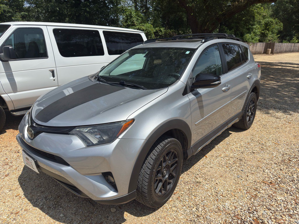2018 Toyota Rav4 Image 1
