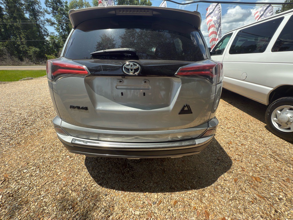 2018 Toyota Rav4 Image 3