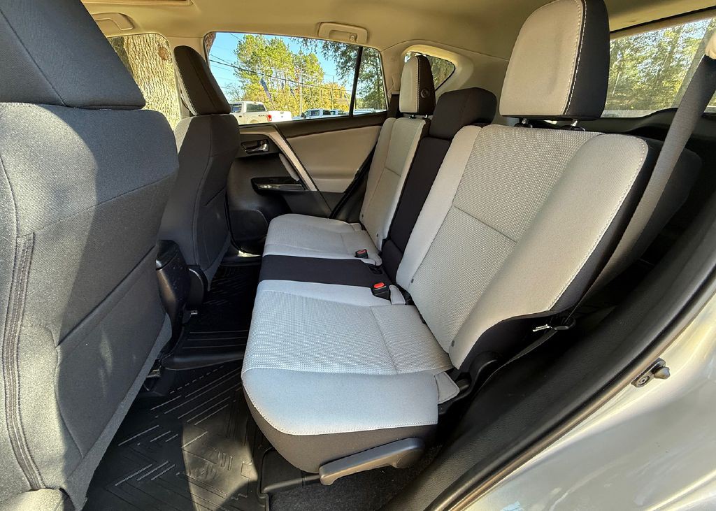 2018 Toyota Rav4 Image 18