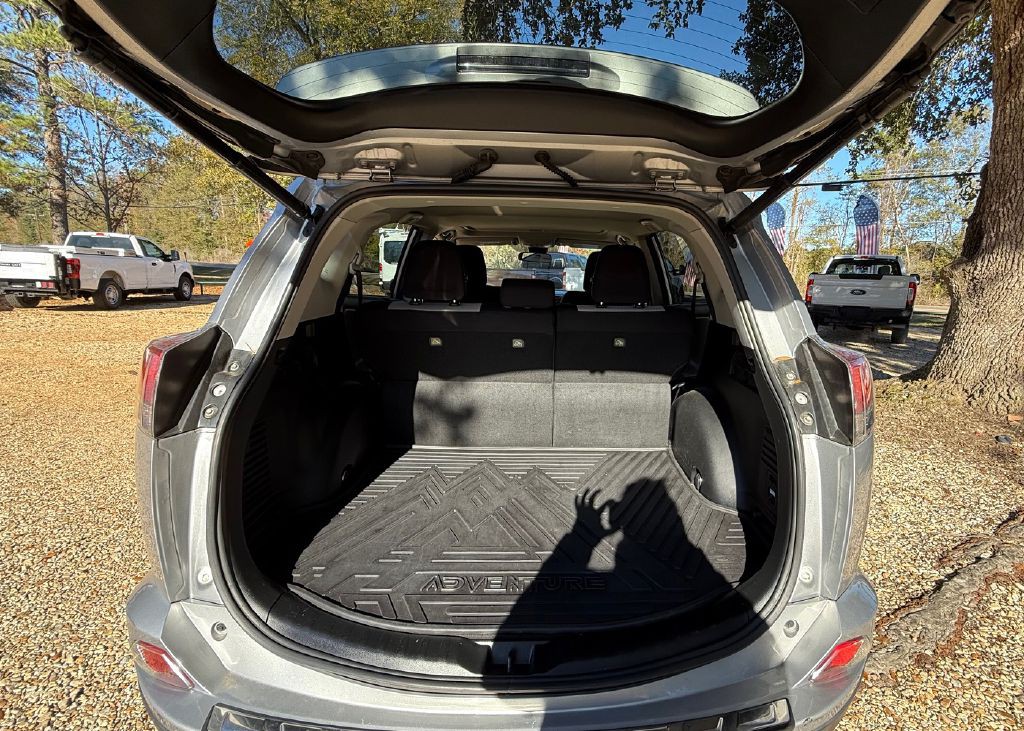 2018 Toyota Rav4 Image 19