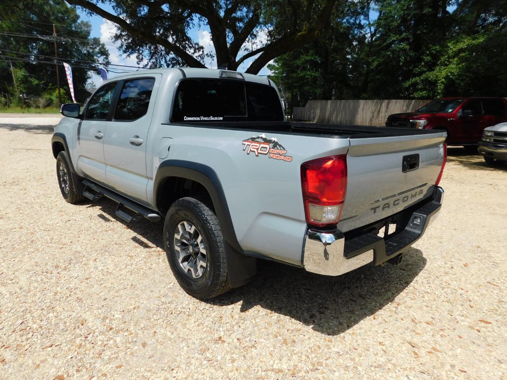 2018 Toyota Tacoma Image 3