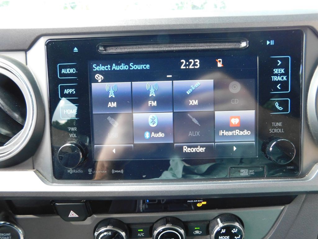 2018 Toyota Tacoma Image 17
