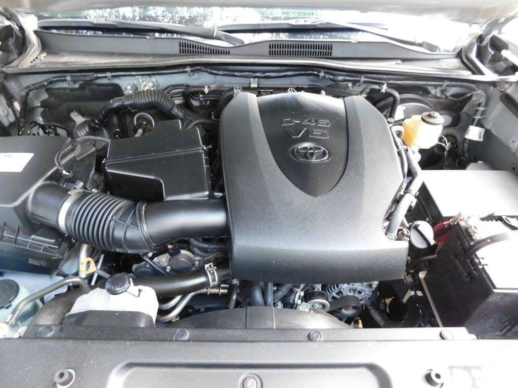 2018 Toyota Tacoma Image 21