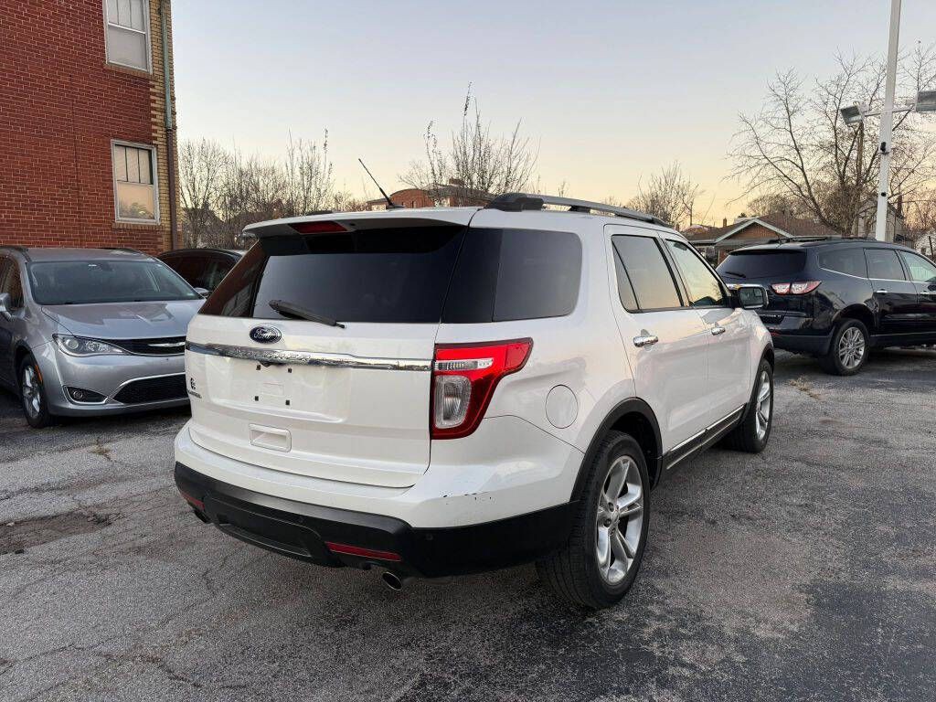 2012 Ford Explorer Image 8