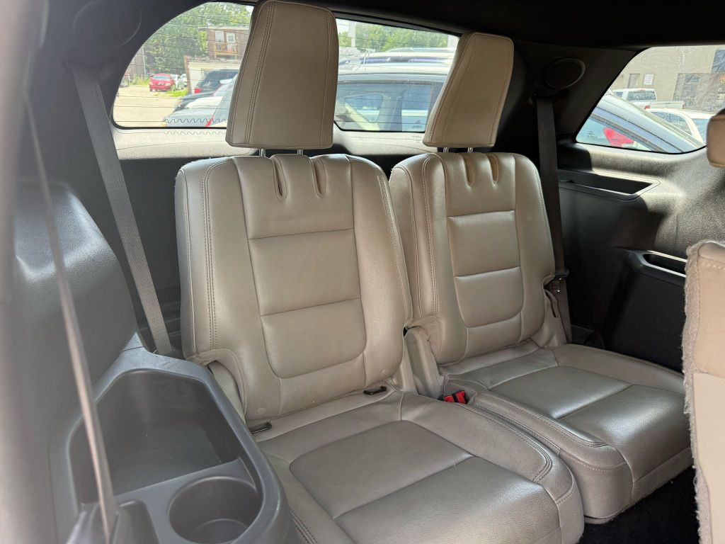 2012 Ford Explorer Image 21