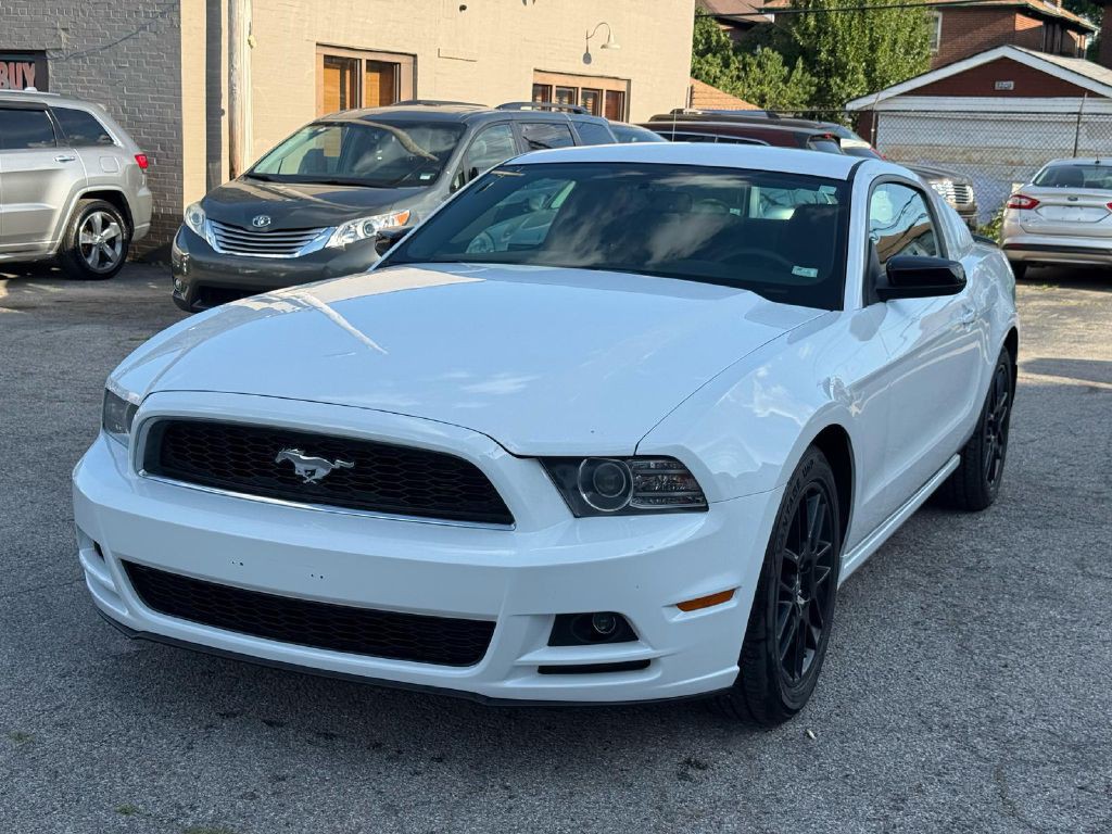 2014 Ford Mustang Image 1