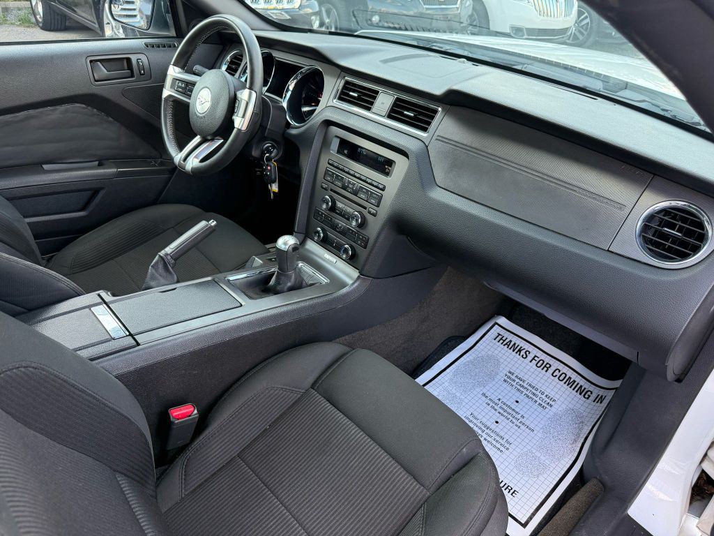 2014 Ford Mustang Image 19