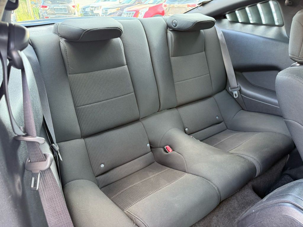 2014 Ford Mustang Image 21