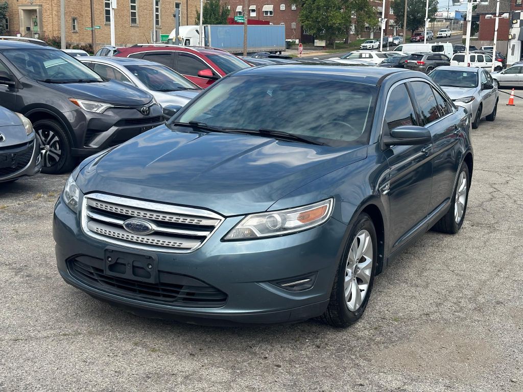 2010 Ford Taurus Image 3