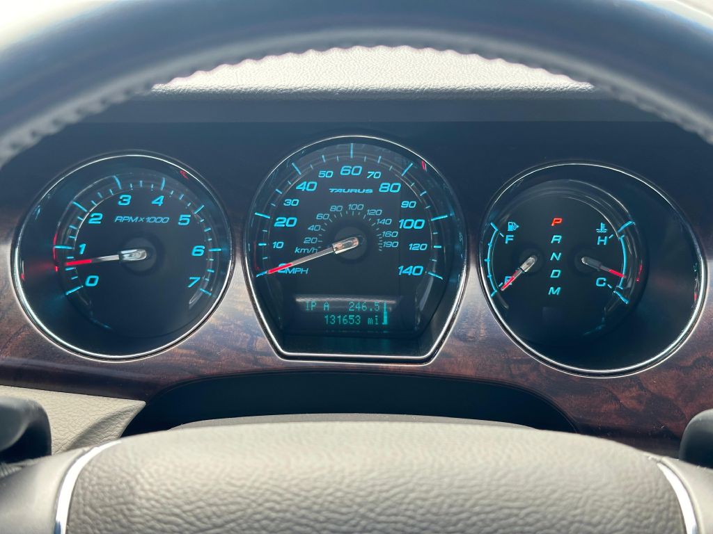 2010 Ford Taurus Image 15