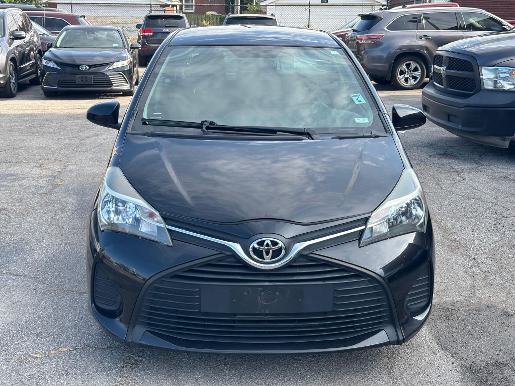 2015 Toyota Yaris Image 2