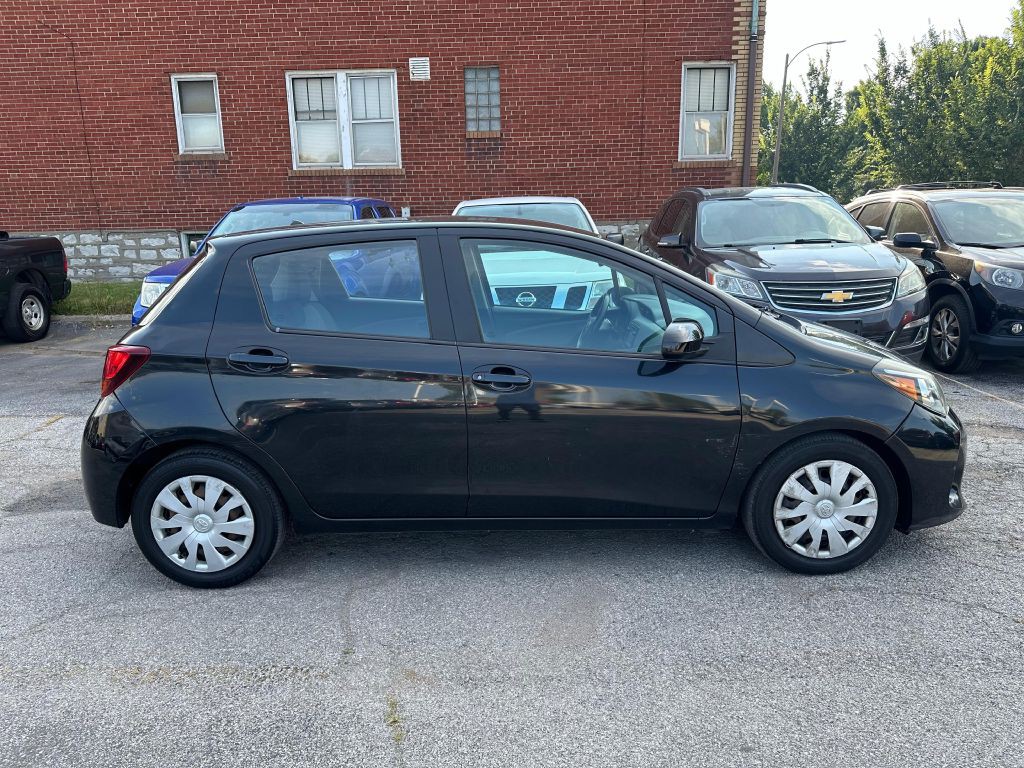 2015 Toyota Yaris Image 4