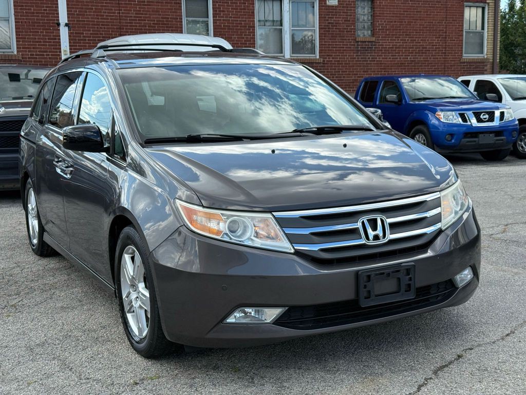 2012 Honda Odyssey Image 3