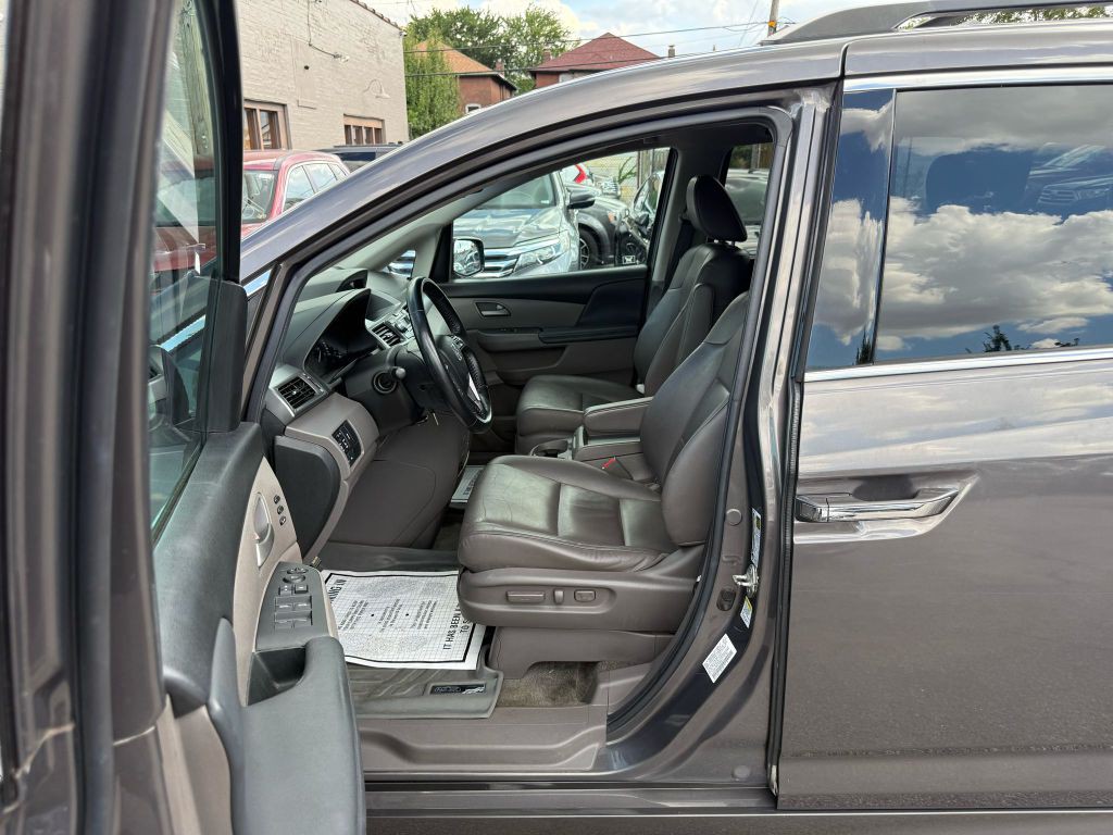 2012 Honda Odyssey Image 11