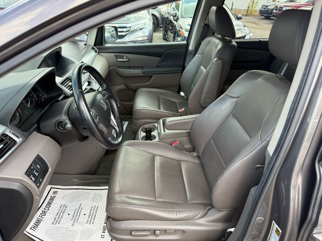 2012 Honda Odyssey Image 12