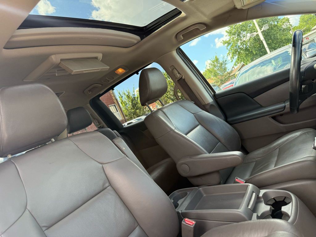 2012 Honda Odyssey Image 16