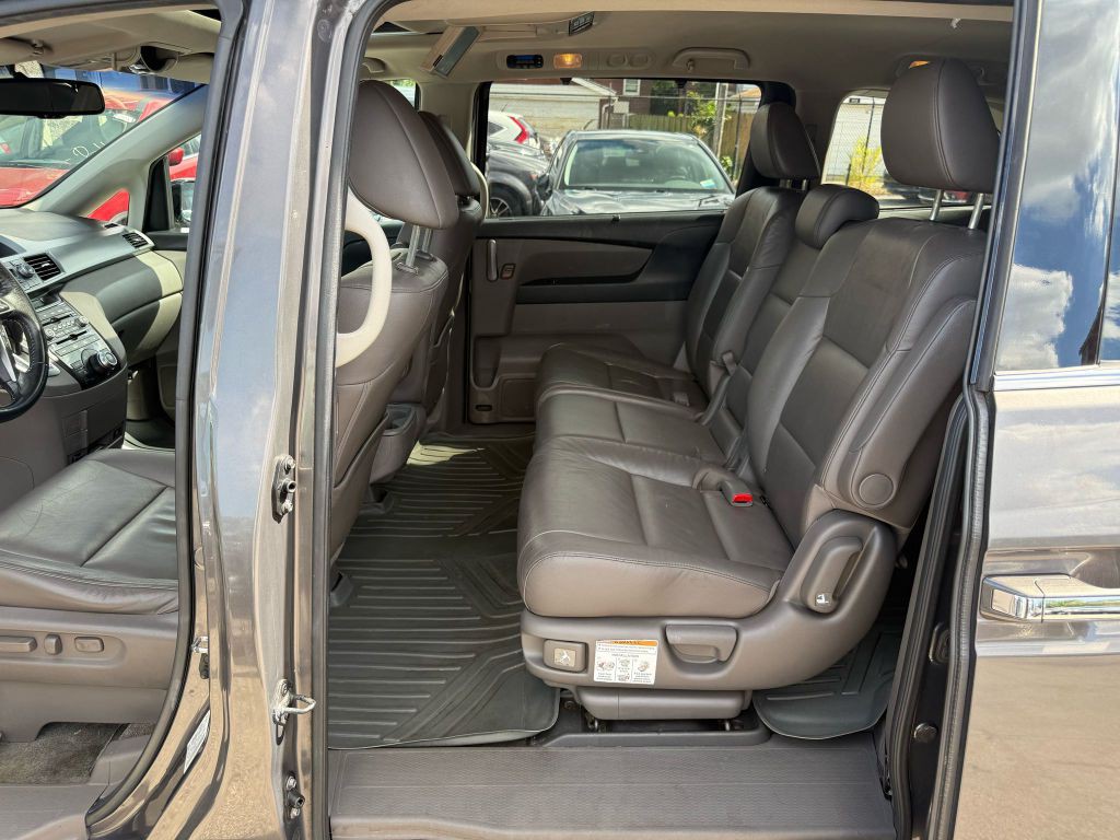 2012 Honda Odyssey Image 20
