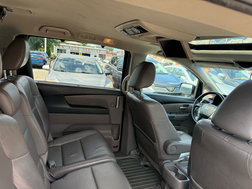 2012 Honda Odyssey Image 21