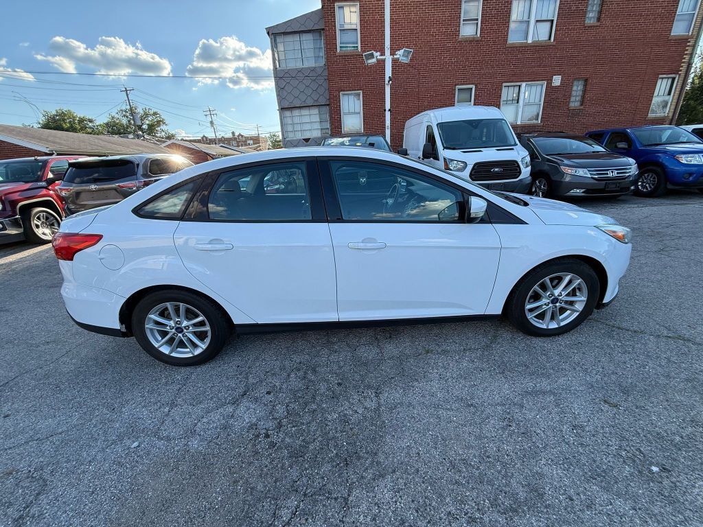 2016 Ford Focus Image 4