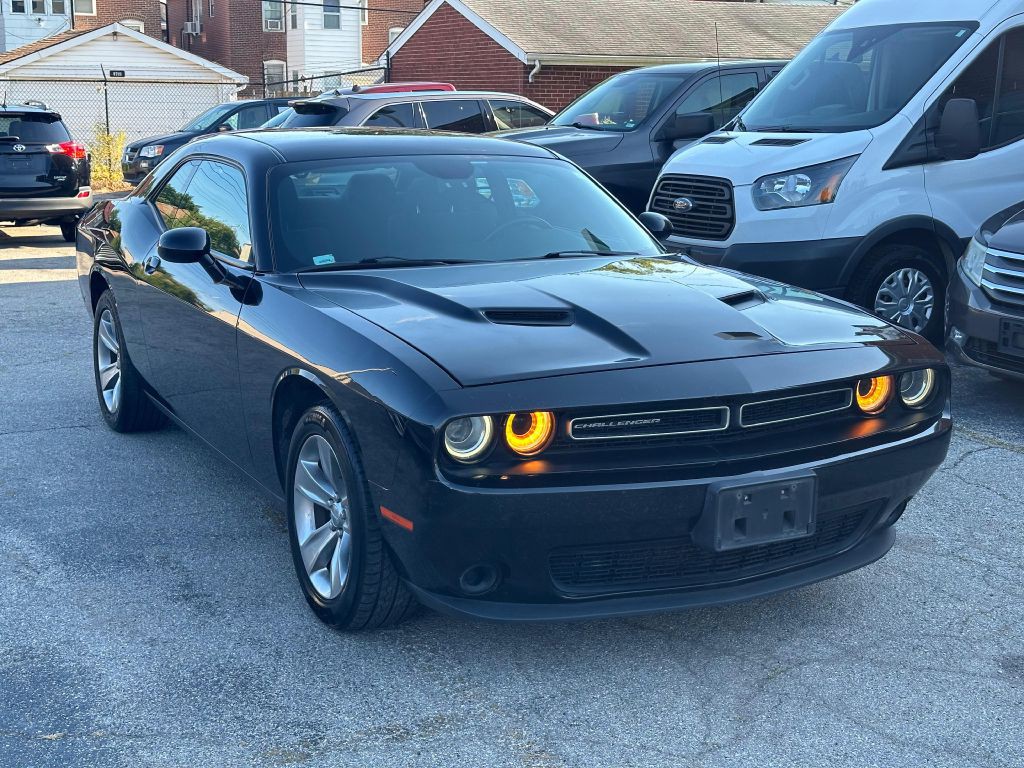 2016 Dodge Challenger Image 1