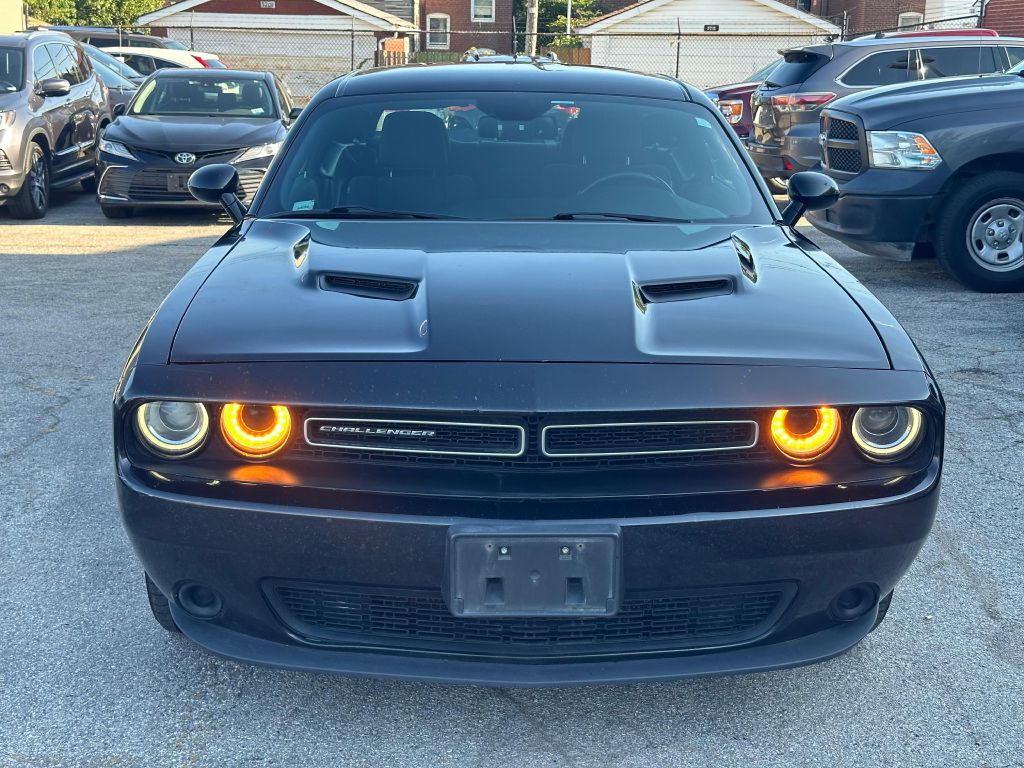 2016 Dodge Challenger Image 2