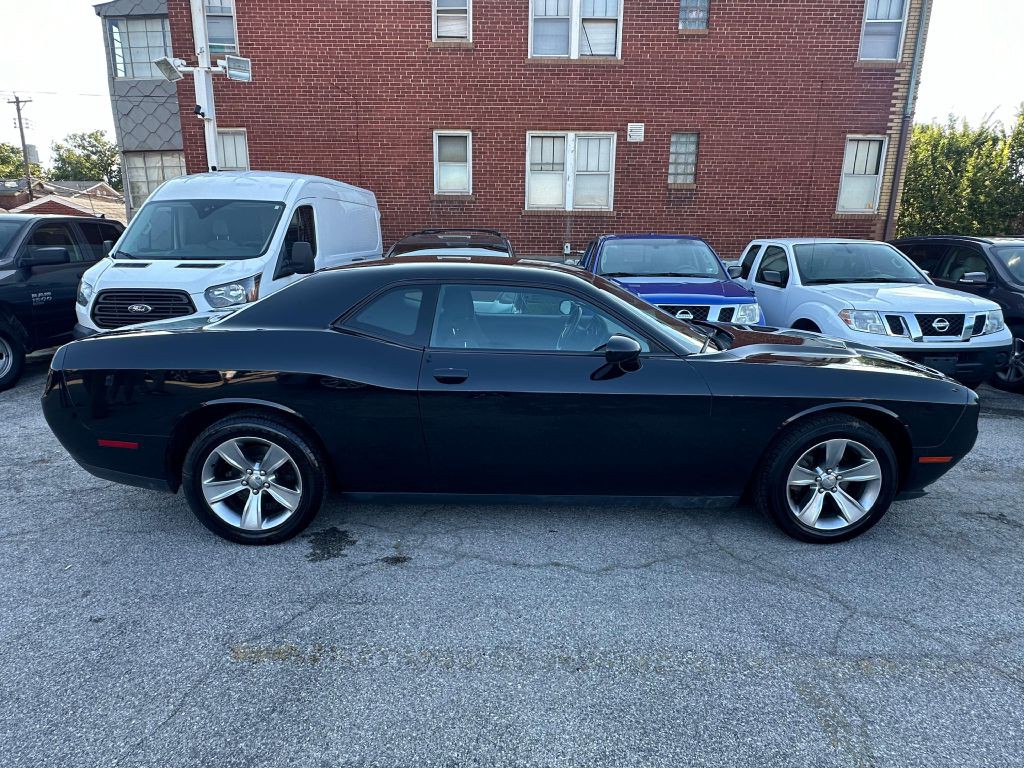2016 Dodge Challenger Image 4
