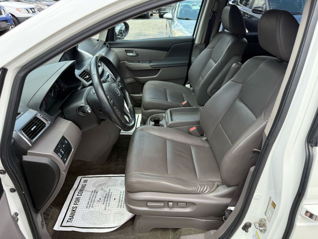 2014 Honda Odyssey Image 11