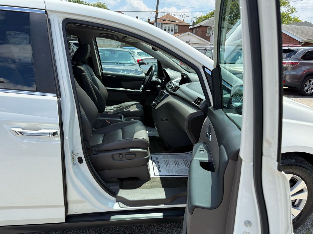 2014 Honda Odyssey Image 17