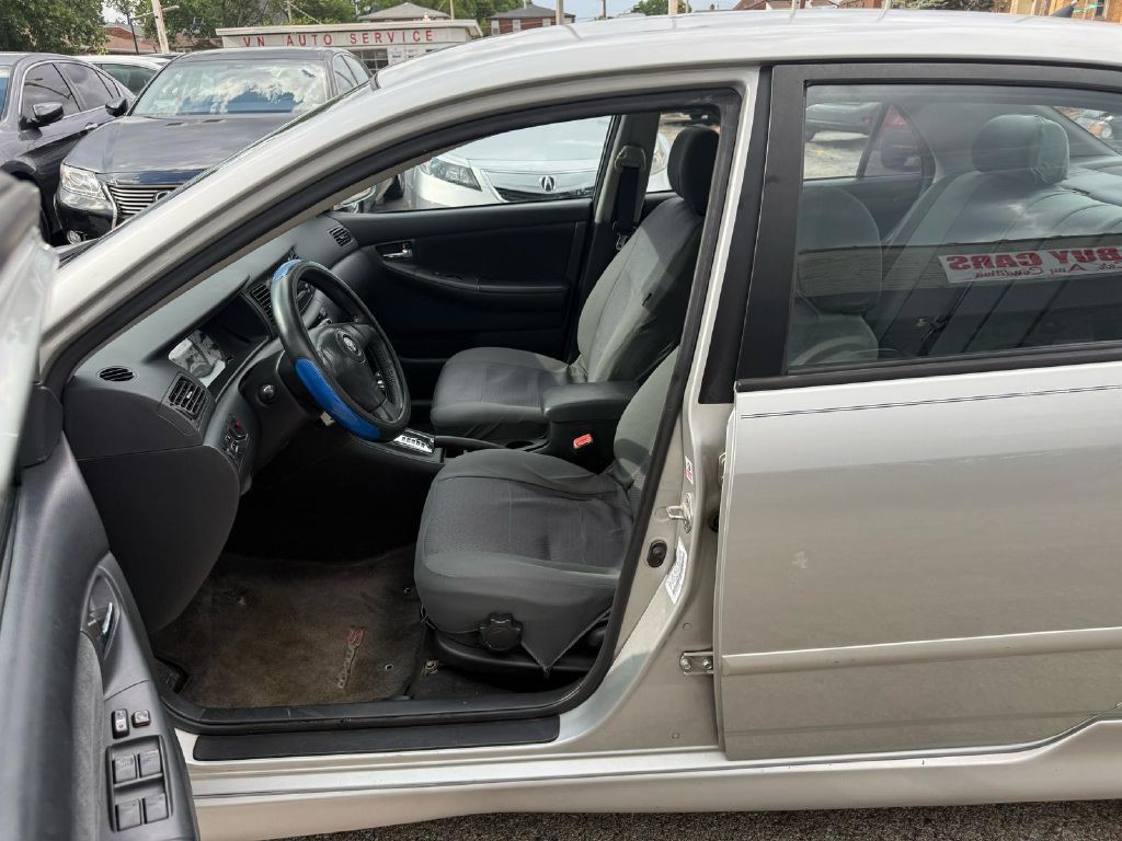 2004 Toyota Corolla Image 9