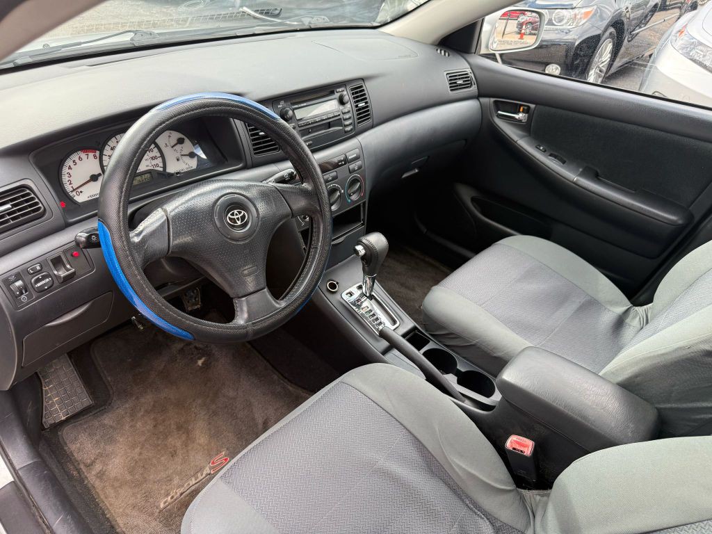 2004 Toyota Corolla Image 11