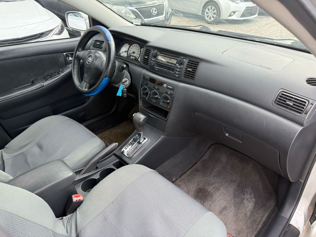2004 Toyota Corolla Image 14