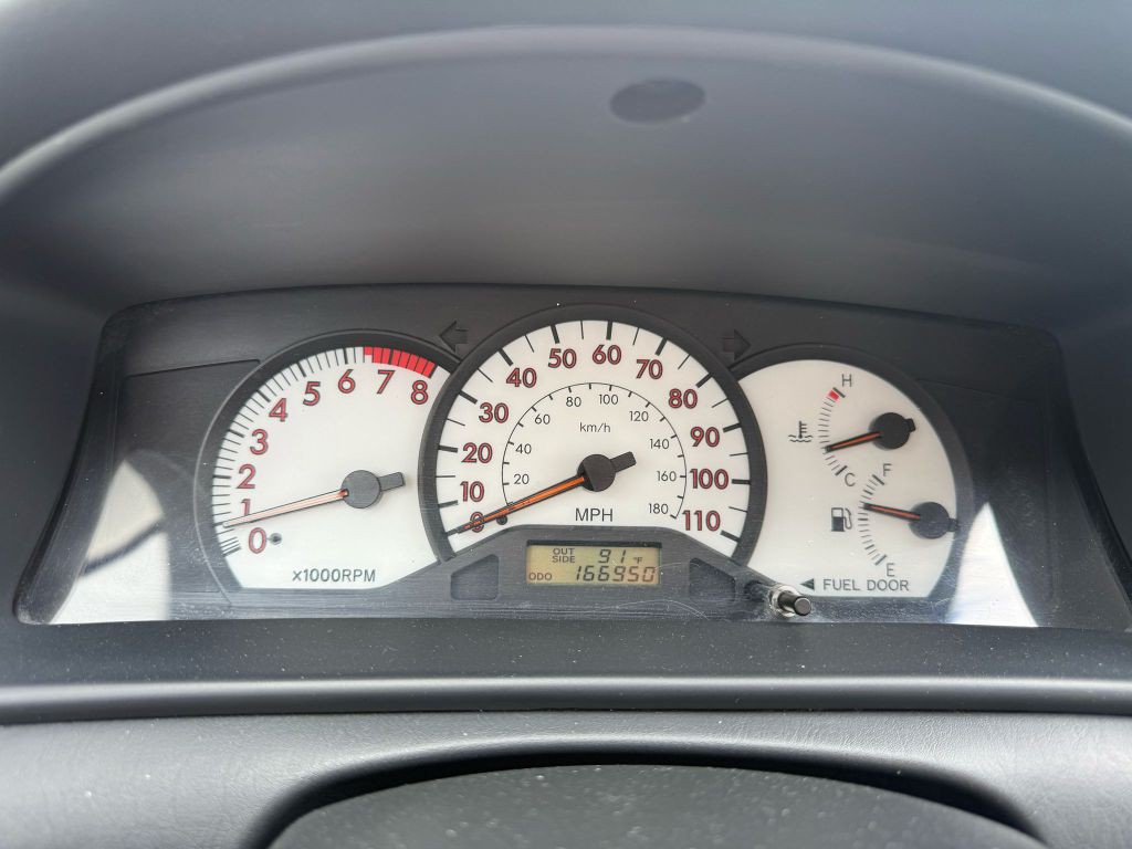 2004 Toyota Corolla Image 15