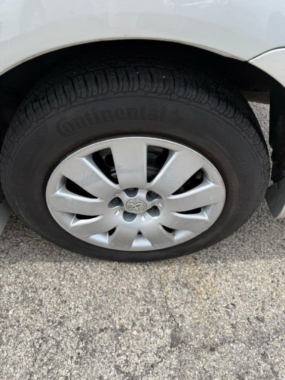2004 Toyota Corolla Image 20