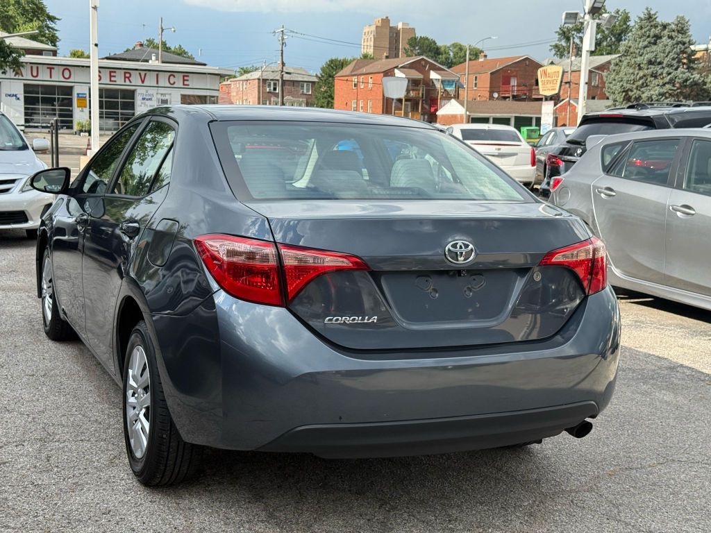 2017 Toyota Corolla Image 7