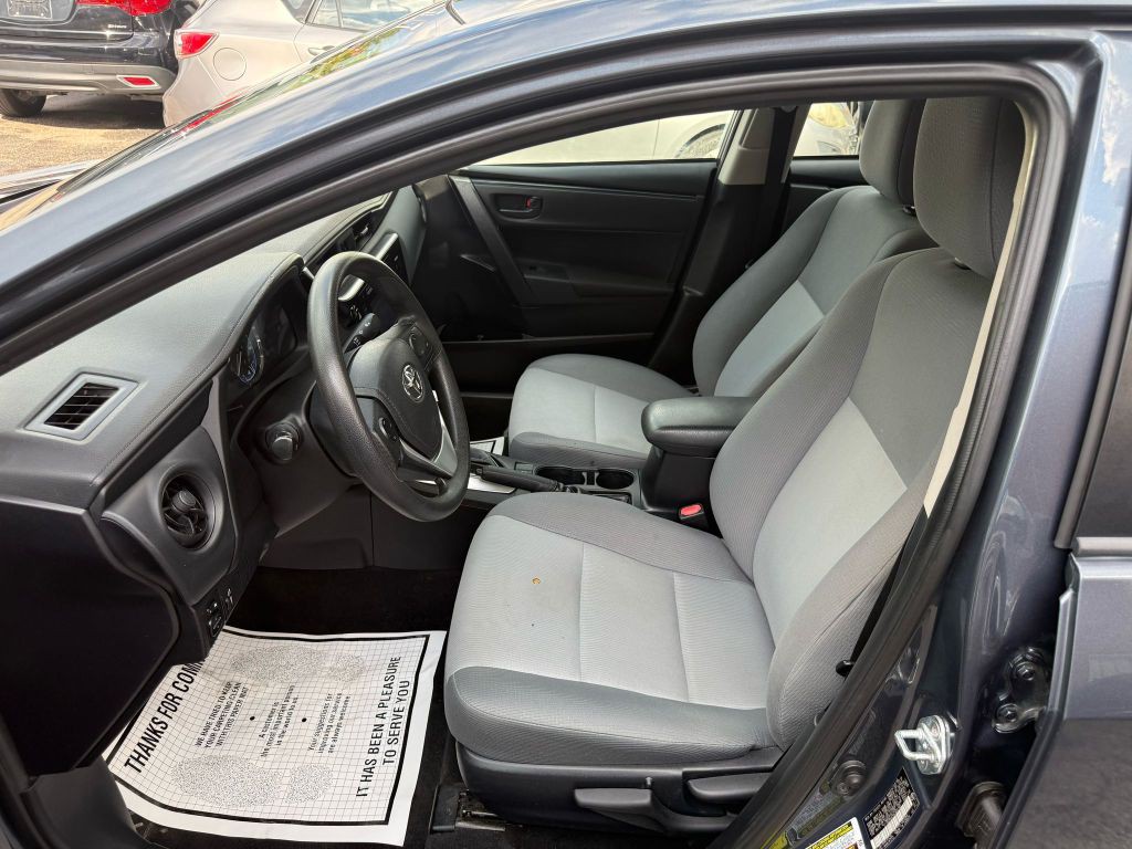 2017 Toyota Corolla Image 11