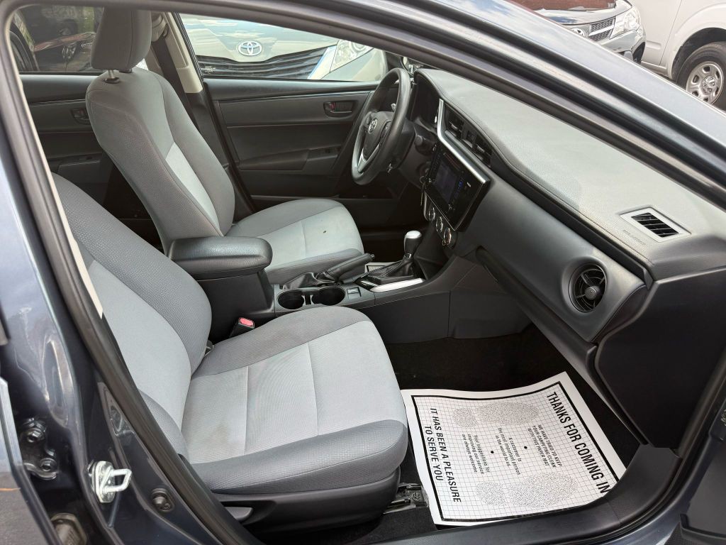 2017 Toyota Corolla Image 13