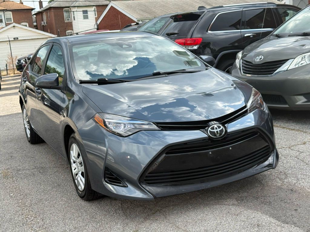 2017 Toyota Corolla Image 3