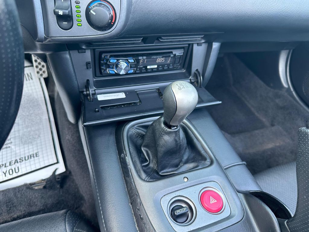 2003 Honda S2000 Image 25
