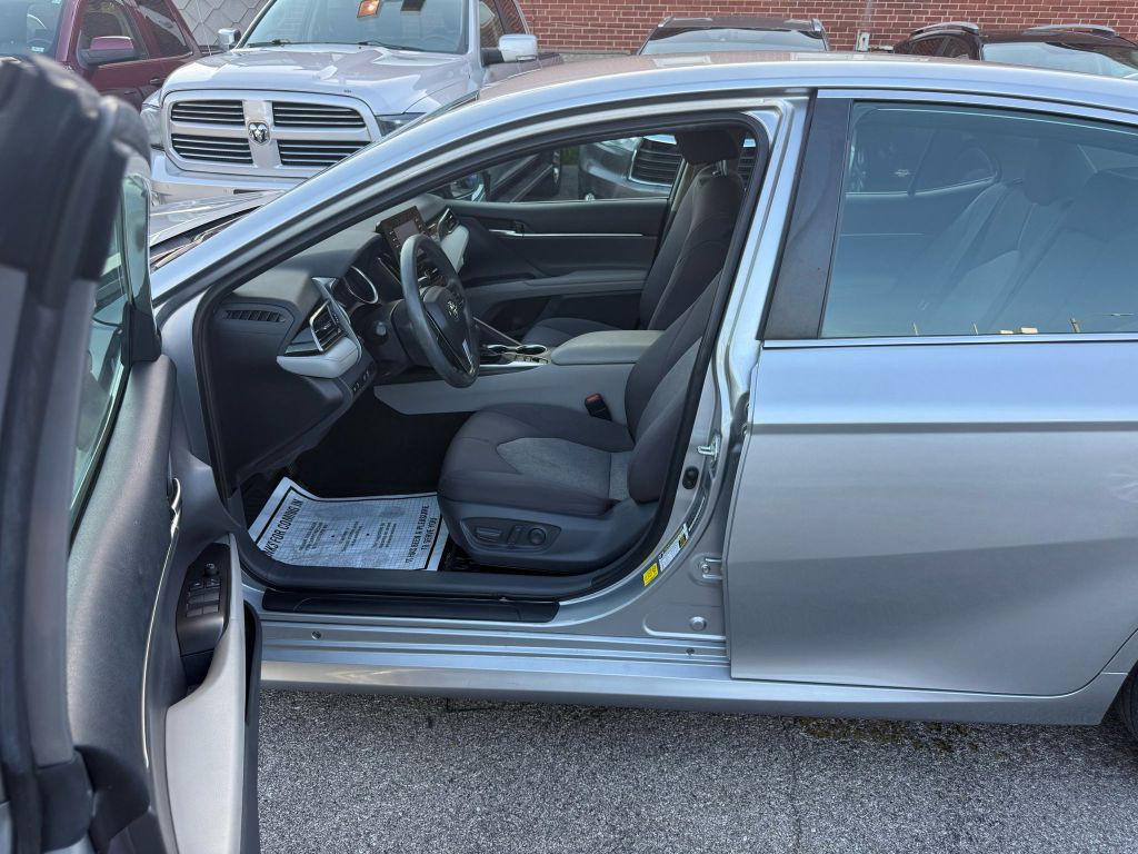2021 Toyota Camry Image 9