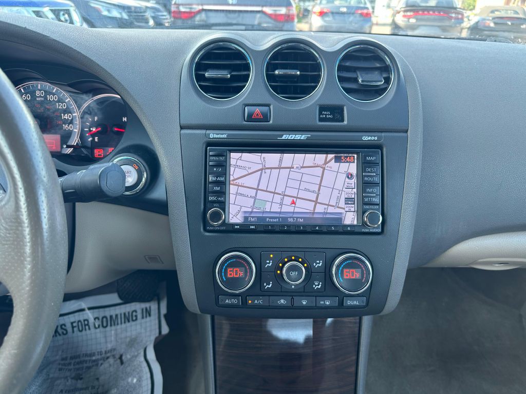2012 Nissan Altima Image 17